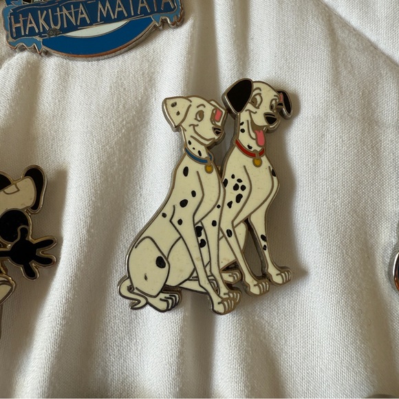 Disney Trading Pin Collection - Picture 4 of 8
